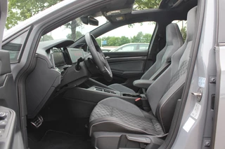Volkswagen Golf Volkswagen Golf 1.5 eTSI R-Line / Panoramadak / Camera / Harman Kardon / Matrix LED / 18'' / Navigatie / DAB / ACC / Dodehoek / Stuurverwarming / Stoelverwarming - afbeelding nr 10