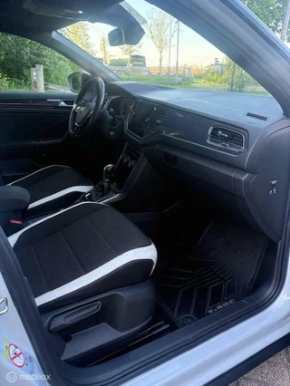 Volkswagen T-Roc Volkswagen T-Roc 2.0 TSI 4Motion Sport Carplay! - afbeelding nr 17