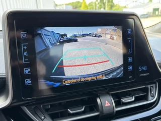 Toyota C-HR Toyota C-HR 1.8 Hybrid Style | Full LED | Dodehoek | Stoel+stuurverw. - afbeelding nr 17