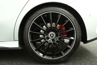 Mercedes-Benz A-Klasse Mercedes Aklasse 200 Widescreen AMG Leder Pano Velgen 163pk - afbeelding nr 7