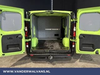 Renault Trafic Renault Trafic 1.6 dCi L1H1 Euro6 Airco | Navigatie | Cruisecontrol | Trekhaak | Parkeersensoren Bijrijdersbank - afbeelding nr 3