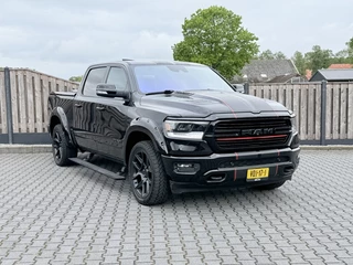 Dodge Ram 1500 5.7 HEMI V8 4x4 CC LARAMIE WIDE BODY NIGHT ED.