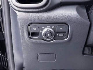Mercedes-Benz Vito Mercedes-Benz Vito 116 CDI L2 PRO Trekhaak 2.5t Multibeam Led Achteruitrijcamera Parkeersonseren Cruise Control Betimmering - afbeelding nr 24