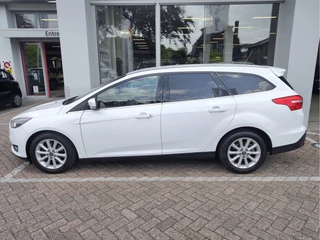 Ford Focus Ford Focus Wagon 1.0 TITANIUM Voorruitverwarming | Keyless | Cruise - afbeelding nr 2