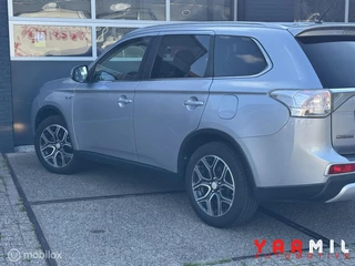 Mitsubishi Outlander Mitsubishi Outlander 2.0 PHEV Executive Edition NAP DEALER ONDERHOUDEN ZEER NETTE WAGEN - afbeelding nr 34