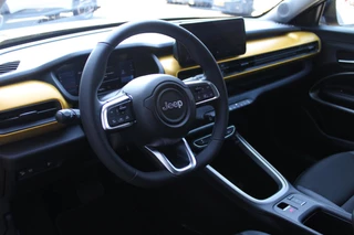 Jeep Avenger Jeep Avenger Summit 54 kWh | ACHTERUITRIJ CAMERA | STOEL VERWARMING | FULL LED KOPLAMPEN | 18