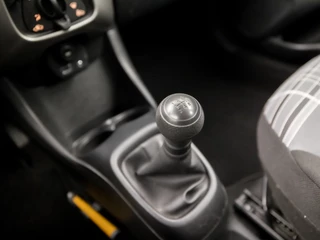 Peugeot 108 Peugeot 108 1.0 e-VTi Sport (5 DEURS, NAVIGATIE, AIRCO, ELEK RAMEN, SPORTSTOELEN, NIEUWE APK, XENON, NIEUWSTAAT) - afbeelding nr 11