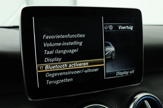 Mercedes-Benz A-Klasse Mercedes-Benz A-klasse 180d Lease Edition | Panoramadak | Carplay |  Navigatie | Cruise control | Airco | Bluetooth | Sportstoelen | Half leder - afbeelding nr 17