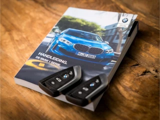 BMW 1 Serie Automaat (APPLE CARPLAY, GROOT NAVI, STUUR/STOELVERWARMING, LEDEREN SPORTSTOELEN, HARMAN/KARDON, CAMERA, GETINT GLAS, ADAPTIVE CRUISE, ELEK ACHTERKLEP, NIEUWE APK, NIEUWSTAAT) - afbeelding nr 25