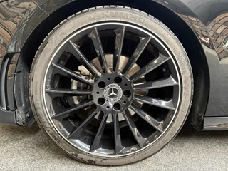 Mercedes-Benz A-Klasse Mercedes-Benz A-klasse 180 Business Solution AMG Pano Navi Clima Camera LED 19