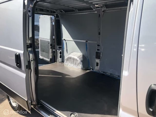 Peugeot Boxer Prachtige Boxer 330 2.2 BlueHDi 140 L2H1 Premium Euro 6 - afbeelding nr 11