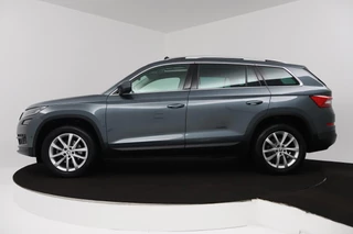 Škoda Kodiaq Skoda Kodiaq 1.5 TSI Style Business (PANORAMADAK, STOELVERWARMING, ACHTERUITRIJCAMERA, CARPLAY, ELEKT. STOELEN) - afbeelding nr 2