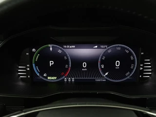 Škoda Superb Skoda Superb 1.4 TSI iV Business Edition Plus | Panoramadak |  Virtual Cockpit | Stoelverwarming | Camera | Carplay | Full LED | Memory | Navigatie | Parkeerhulp - afbeelding nr 22