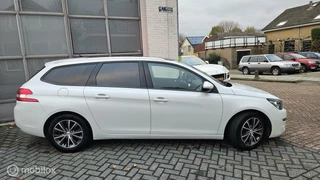 Peugeot 308 Peugeot 308 SW 2016 1.2 Executive Trekhaak Full Options Led - afbeelding nr 2