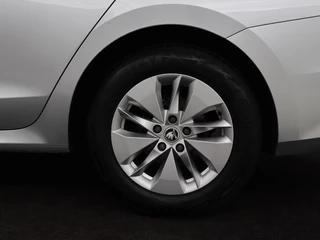 Škoda Octavia Skoda Octavia Combi 1.0 TSI Business Edition | Stoelverwarming |  Trekhaak | Adaptive cruise | Elektrische achterklep | Carplay | Sfeerverlichting - afbeelding nr 32