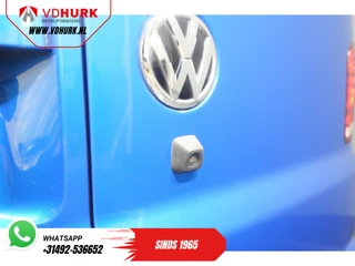 Volkswagen Transporter Volkswagen Transporter T6.1 2.0 TDI 150 pk L2 DSG Aut. Highline BPM VRIJ! Adapt.Cruise/ 2.5t Trekhaak/ Standkachel/ Stoelverw./ LED/ Carplay/ Navi/ Camera/ PDC/ Airco - afbeelding nr 15