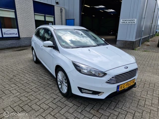 Ford Focus Ford Focus Wagon 1.0 Titanium Ecc Cruis Navi Haak 118070 km - afbeelding nr 13