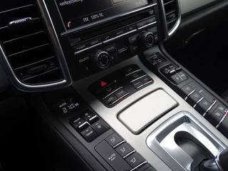 Porsche Cayenne Porsche Cayenne 3.0 S 509PK E-Hybrid / Sport Design / LED - afbeelding nr 27