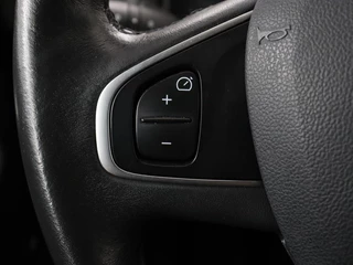 Renault Clio Renault Clio 0.9 TCe Limited | Trekhaak | Navigatie |  Bluetooth | Cruise control | Parkeerhulp | LED | Airco | DAB - afbeelding nr 14