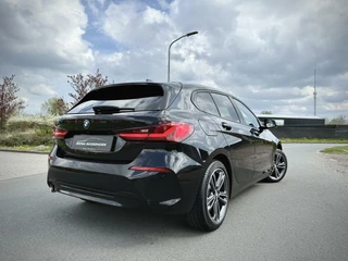 BMW 1 Serie BMW 1-serie 116d High Executive Sport Automaat LED|AppleCarplay|M stuur - afbeelding nr 9