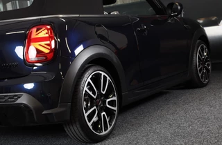 MINI Cooper Cabrio Mini Mini Cabrio 1.5 Cooper JCW Pakket / Aut / Navi / Cc / Leder / Digital Cockpit / Sfeerverlichting / Windscherm / Led / Pdc - afbeelding nr 20