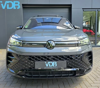 Volkswagen Tiguan Volkswagen Tiguan 1.5 eTSI R-Line BLACKSTYLE DELFIN PANO 360 - afbeelding nr 5