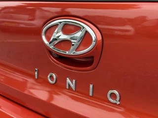Hyundai IONIQ Hyundai IONIQ Premium EV Navi,Leder,Dodehoek,Schuifdak,Camera,Clima,Cruise,Stoelverwarming V+A,Stuurverwarming,Pdc V+A,Nieuwe Apk bij Aflevering - afbeelding nr 43