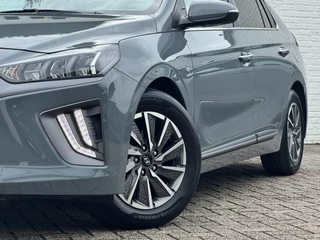 Hyundai IONIQ Hyundai IONIQ Premium EV 38 kWh Adaptive cruise control Climate control Stoel- en stuurverwarming Achterbankverwarming Snelladen - afbeelding nr 16