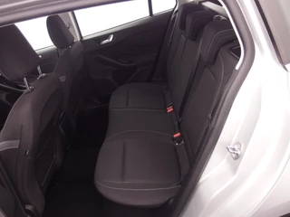Ford Focus Ford Focus Wagon 1.0 EcoBoost Trend Edition Business AIRCO / NAVI / PDC / BLUETOOTH / CRUISE / CARPLAY / NL-AUTO - afbeelding nr 38