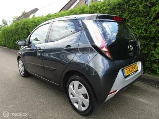 Toyota Aygo Toyota Aygo 1.0 VVT-i X-PLAY - 5-DEURS - 73.000 KM - NL-AUTO - afbeelding nr 4