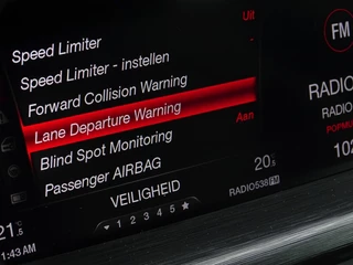 Alfa Romeo Stelvio Alfa Romeo Stelvio 2.0 T 281PK AWD automaat Special Ed. Q4 / LED / 2018 - afbeelding nr 29
