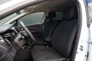 Renault Clio Renault Clio Estate TCe 90 Limited Airco Navigatie Cruisecontrol Keyless Lichtmetalen velgen NL-Auto NAP! - afbeelding nr 5