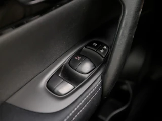 Nissan QASHQAI Automaat (PANORAMADAK, NAVIGATIE, CLIMATE, 360 CAMERA, GETINT GLAS, SPORTSTOELEN, CRUISE, LM VELGEN, PARKEERSENSOREN, NIEUWSTAAT) - afbeelding nr 22