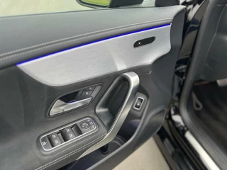 Mercedes-Benz CLA Mercedes CLA-klasse 250 e AMG CLA250e Coupe Panoramadak|Keyless|Advanced sound|Sfeerverlichting|Night pakket - afbeelding nr 28