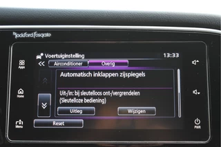 Mitsubishi Outlander | NL-Auto | Camera | Trekhaak | Carplay | Standkachel | Keyless | Stoel- & stuurverwarming | Allweathers | LED / Xenon - afbeelding nr 19