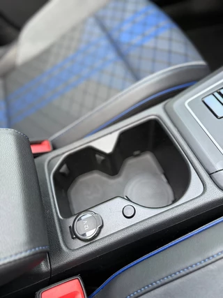 Volkswagen Golf Volkswagen Golf 2.0 TSI R 4Motion|Akrapovic|Panorama|Performance - afbeelding nr 32
