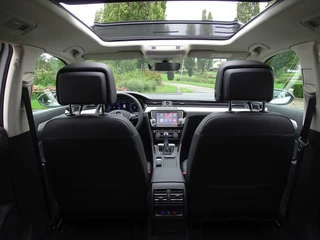 Volkswagen Passat Volkswagen Passat Variant TSI GTE 217PK DSG Highline / R-Line / LED - afbeelding nr 36