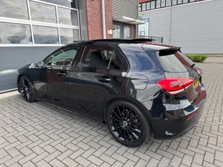 Mercedes-Benz A-Klasse Mercedes-Benz A-klasse A250 AUT AMG LED Pano Widescreen Navi - afbeelding nr 5