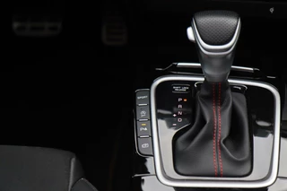 Kia Ceed Kia Ceed 1.6 T-GDi GT 204PK /PANODAK/MEMORY/VIRTUAL/STOEL+STUURVERW./CARPLAY/JBL/CAMERA! - afbeelding nr 20