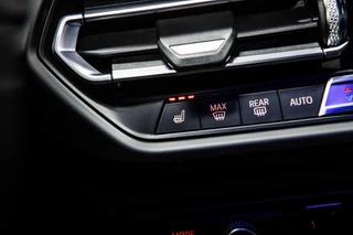 BMW 1 Serie BMW 1-serie M135i xDrive High Executive Edition | Panodak | HUD | H&K | Leder | NL auto | - afbeelding nr 20