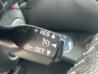 Toyota Yaris Toyota Yaris 1.5 Hybrid Design Red AUT CAMERA PDC EERSTE EIG - afbeelding nr 14