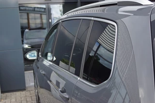 Volkswagen Touran Volkswagen Touran 1.5 TSI DSG R-Line / 7Pers./Panodak /trekhaak wegkl./ACC/Side-as - afbeelding nr 32