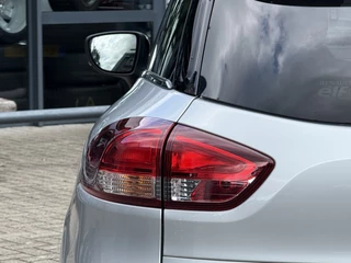 Renault Clio Renault Clio Estate 1.2 TCe Bose Automaat/Led/Navigatie/Cruise/Trekhaak/Camera/R-Link - afbeelding nr 30
