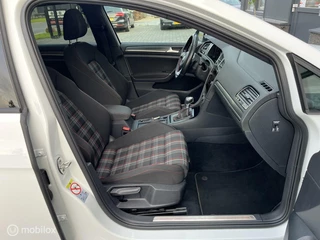 Volkswagen Golf Volkswagen Golf 7.5 2.0 TSI GTI DSG Automaat / Pano / ACC - afbeelding nr 23