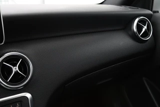 Mercedes-Benz A-Klasse Mercedes-Benz A-klasse 180 Ambition | Stoelverwarming | Full LED |  Sportstoelen | Navigatie | Half leder | Park Assist | Cruise control | Airco | Bluetooth - afbeelding nr 26