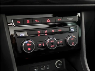 SEAT Ateca 150Pk Automaat (PANORAMADAK, VIRTUAL COCKPIT, APPLE CARPLAY, NAVIGATIE, CLIMATE, 360 CAMERA, GETINT GLAS, SPORTSTOELEN, KEYLESS, PARKEERSENSOREN, NIEUWE APK, NIEUWSTAAT) - afbeelding nr 10