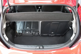 Toyota Aygo Toyota Aygo 1.0 VVT-i x-play | Apple Carplay & Android auto | Achteruitrijca - afbeelding nr 32