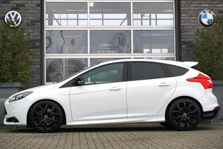 Ford Focus Ford Focus 2.0 ECOB. ST-3 - 250PK - NW. CILINDERKOP - APK 03-01-2026 - afbeelding nr 2