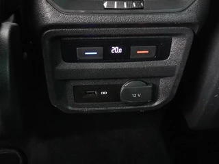 Volkswagen Tiguan Volkswagen Tiguan 1.5 TSI R-Line | DSG | 360 camera | Active Info |  Keyless | Adaptive cruise | Trekhaak | Full LED | Park Assist | Carplay | Navigatie - afbeelding nr 28