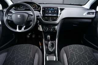 Peugeot 2008 Peugeot 2008 1.2 PureTech Active, NL, PDC, CarPlay, cruise - afbeelding nr 3